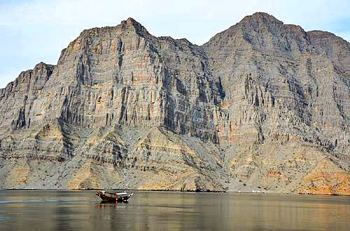 Musandam Dibba Dhow Cruise Tour from Abu Dhabi